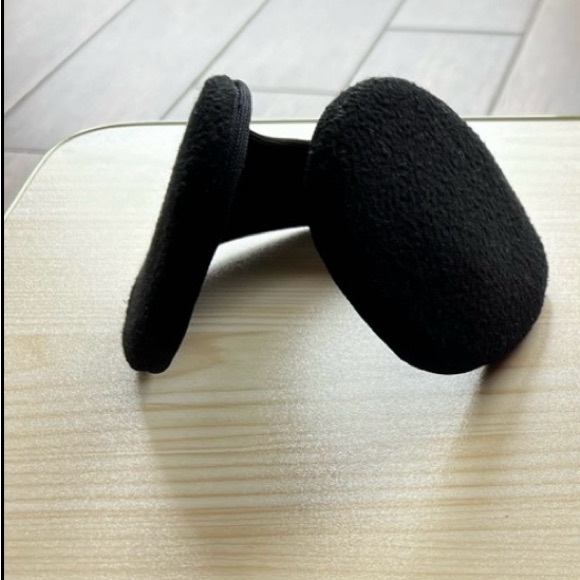 2/$25💙Brand new Fleece Ear Muff - Picture 2 of 3